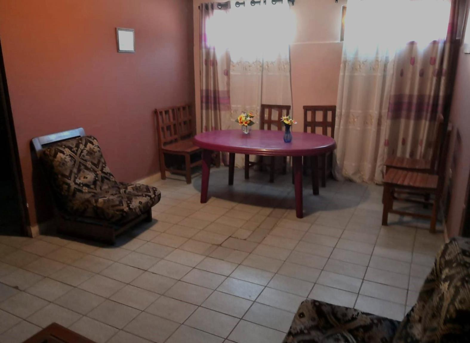 Casa Discreta Cochabamba Hotell Exteriör bild